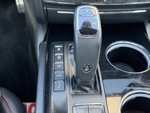 Used 2022 Maserati Quattroporte GT image 34