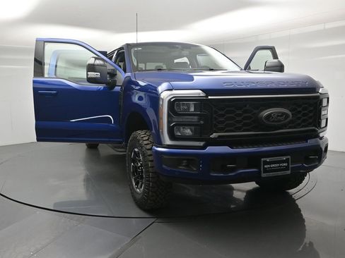 New 2026 Ford F250 Lariat w/ Tremor Off-Road Package image 34