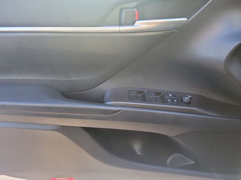 Used 2023 Toyota Camry SE image 14