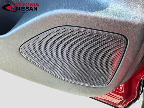 Used 2025 Nissan Rogue S FWD image 32