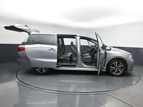 Used 2022 Honda Odyssey Touring image 29