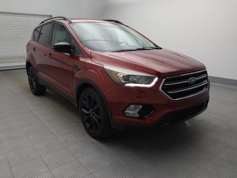 Used 2018 Ford Escape SE w/ SE Sport Appearance Package FWD image 13