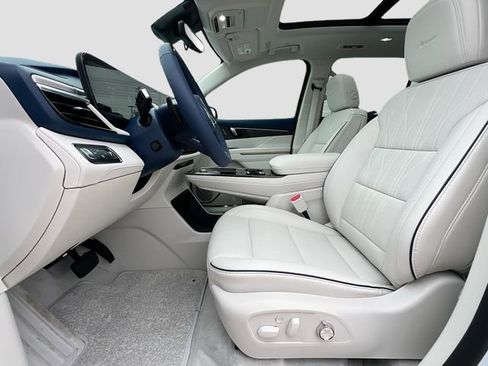 New 2026 Buick Enclave Avenir w/ Super Cruise Package AWD/4WD image 15
