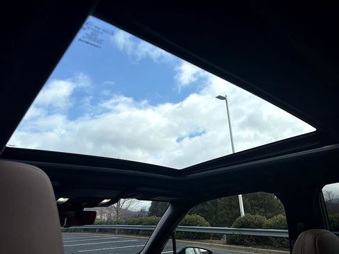 Used 2025 Subaru Forester Touring w/ Touring Package image 20