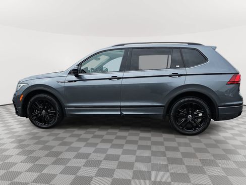 Used 2022 Volkswagen Tiguan SE R-Line FWD image 8