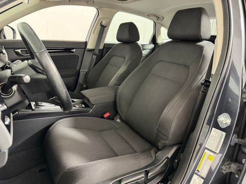 Used 2024 Honda Civic EX image 4