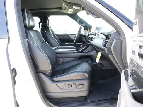 New 2026 INFINITI QX80 Autograph AWD/4WD image 22