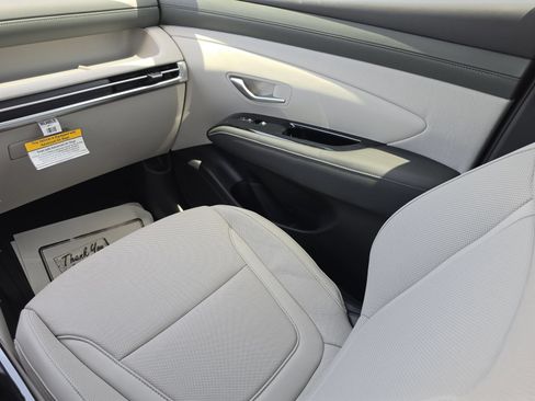 New 2026 Hyundai Tucson Limited FWD image 21