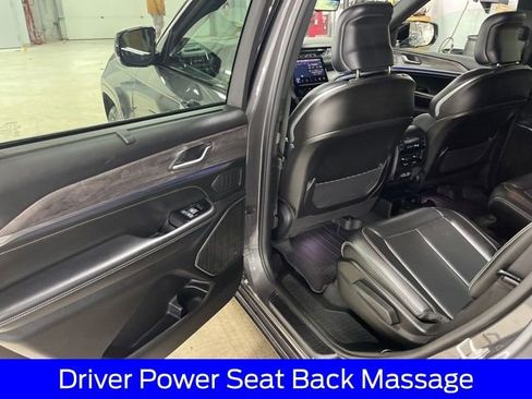 Used 2023 Jeep Grand Cherokee L Overland w/ Luxury Tech Group IV image 34