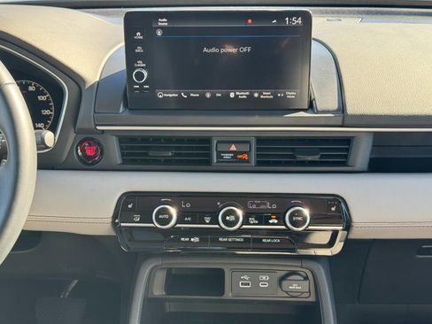 Certified 2023 Honda Pilot Touring image 14