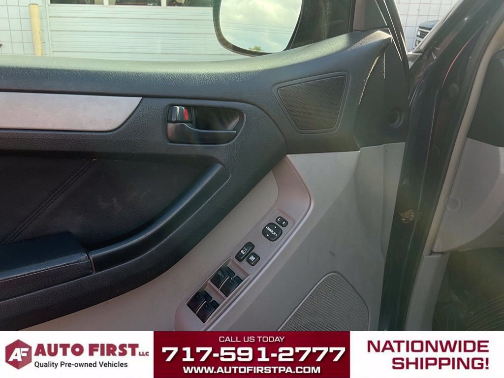 Used 2006 Toyota 4Runner SR5 AWD/4WD image 4