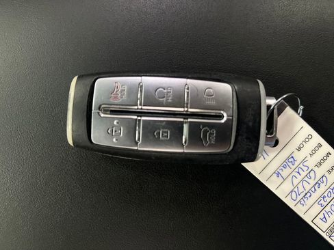 Used 2023 Genesis GV70 2.5T w/ Select Package AWD/4WD image 32