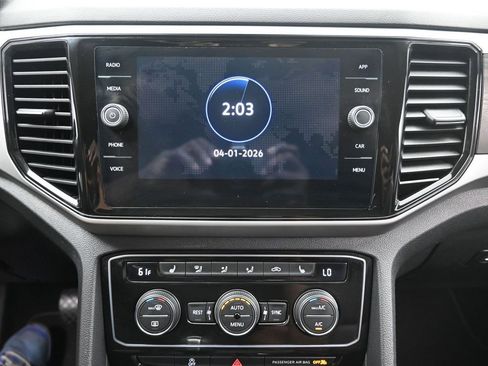 Used 2023 Volkswagen Atlas SE FWD image 11