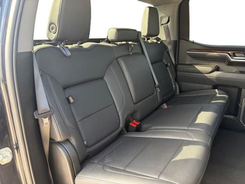 Used 2025 GMC Sierra 1500 SLT AWD/4WD image 22