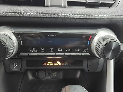 Used 2023 Toyota RAV4 LE image 24