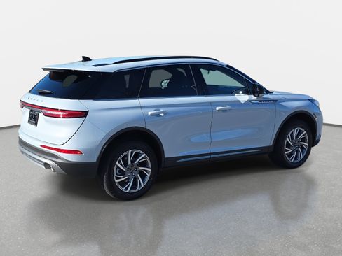 New 2026 Lincoln Corsair Premiere image 5