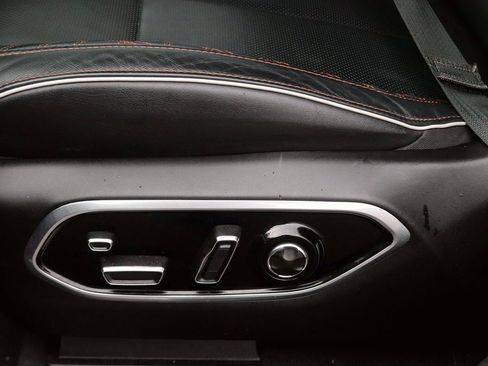 Used 2025 Jeep Grand Cherokee Summit image 18