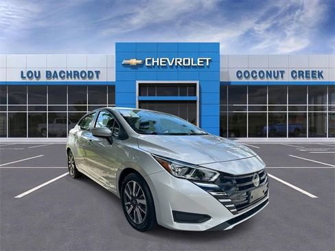 Used 2023 Nissan Versa SV image 1