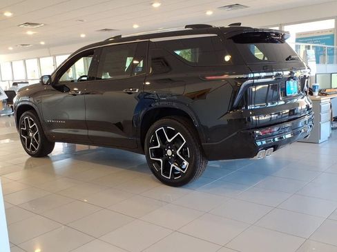 New 2026 Chevrolet Traverse High Country FWD image 2