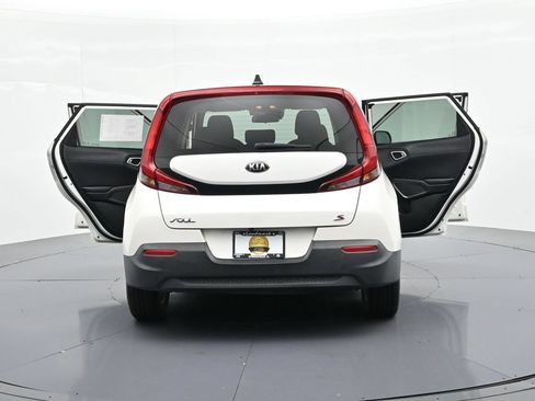 Used 2021 Kia Soul S FWD image 25