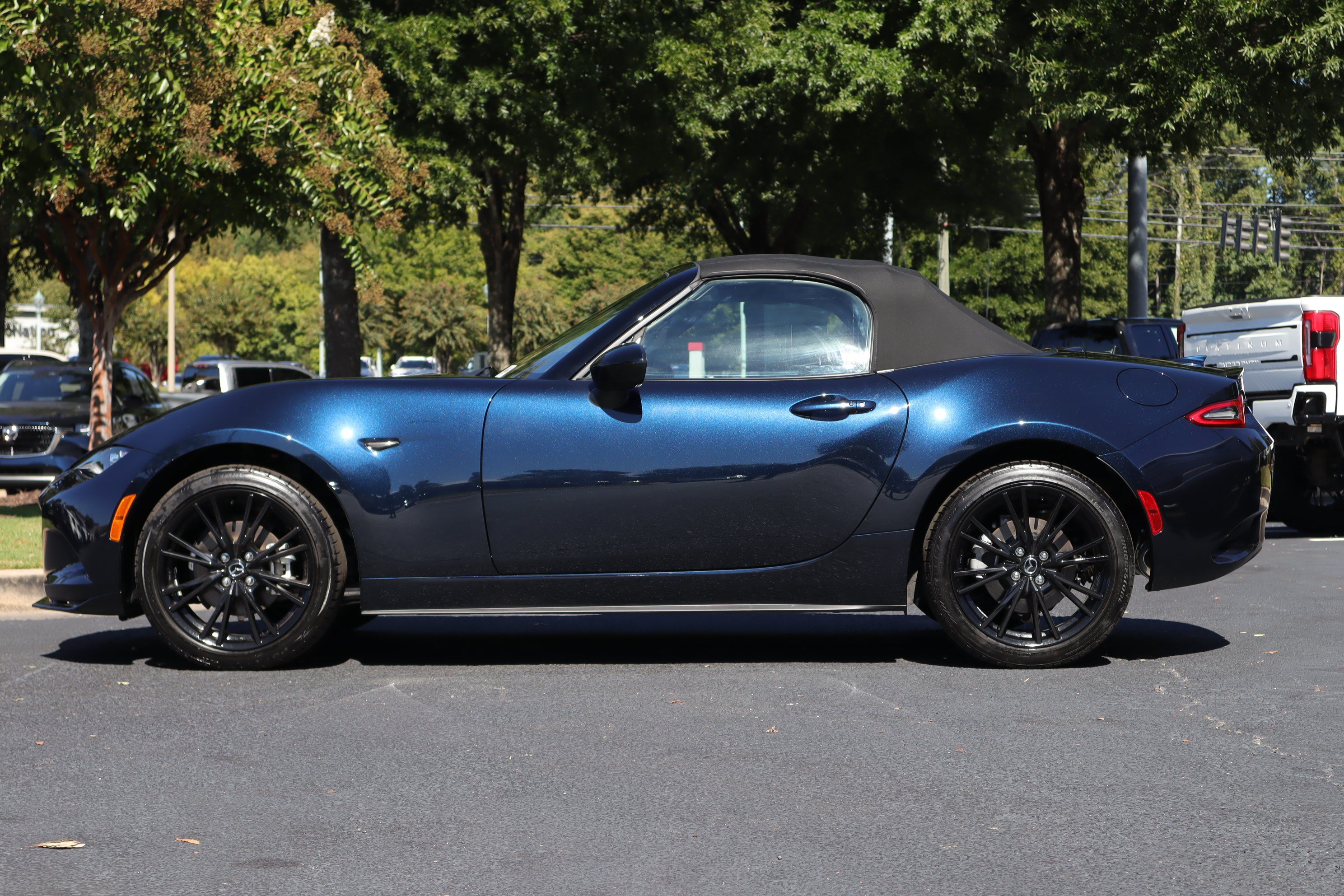Certified 2025 MAZDA MX-5 Miata Club w/ Weather Package RWD image 5