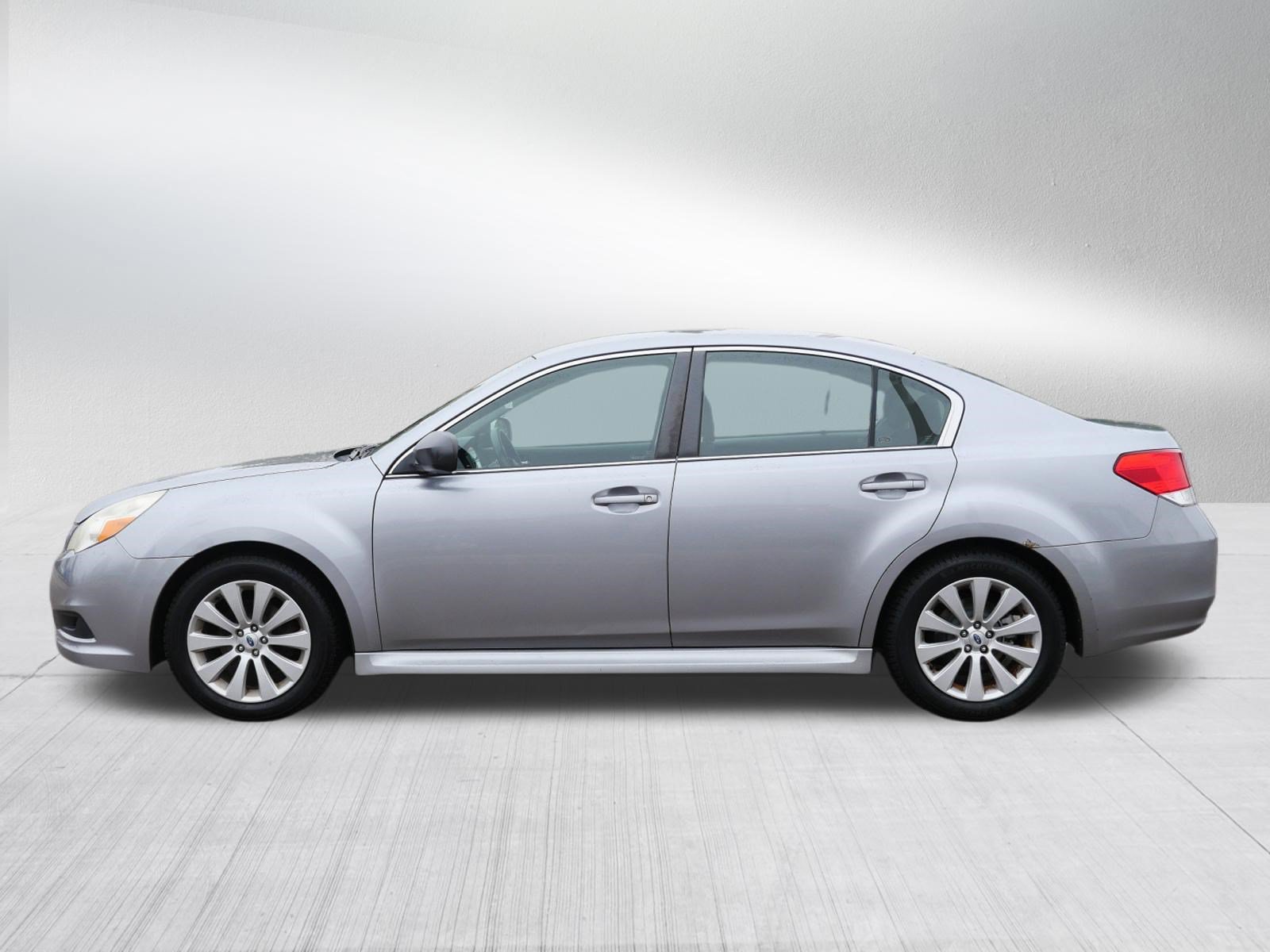 Used 2011 Subaru Legacy 2.5i AWD/4WD image 4