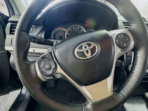 Used 2012 Toyota Camry SE w/ Convenience Pkg FWD image 11