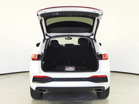 Used 2025 Audi Q5 Premium Plus w/ Premium Plus AWD/4WD image 10
