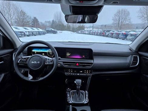 New 2026 Kia Seltos EX image 18