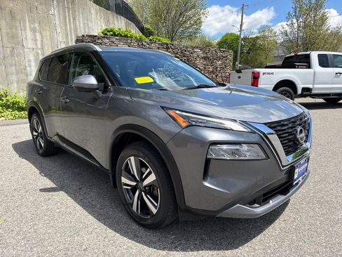 Used 2023 Nissan Rogue SL AWD/4WD image 8