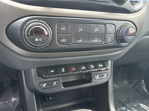 Certified 2019 Chevrolet Colorado Z71 AWD/4WD image 16
