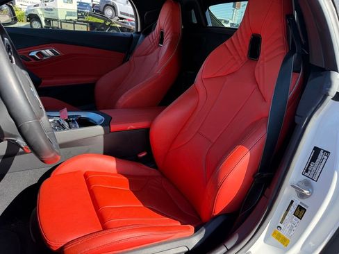 Used 2022 BMW Z4 M40i w/ Premium Package RWD image 5