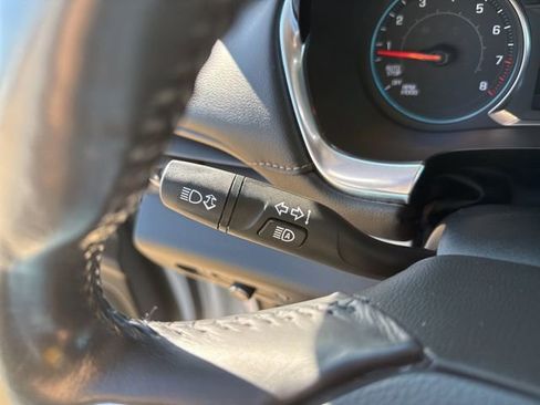 Used 2020 Chevrolet Traverse RS image 23