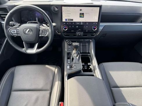 Used 2025 Lexus GX 550 w/ Cold Area Package image 19