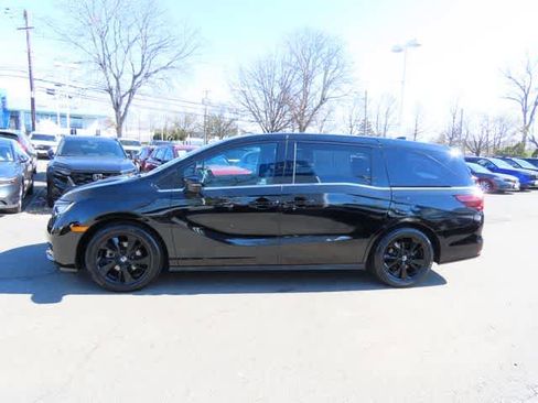 Certified 2023 Honda Odyssey Sport image 3