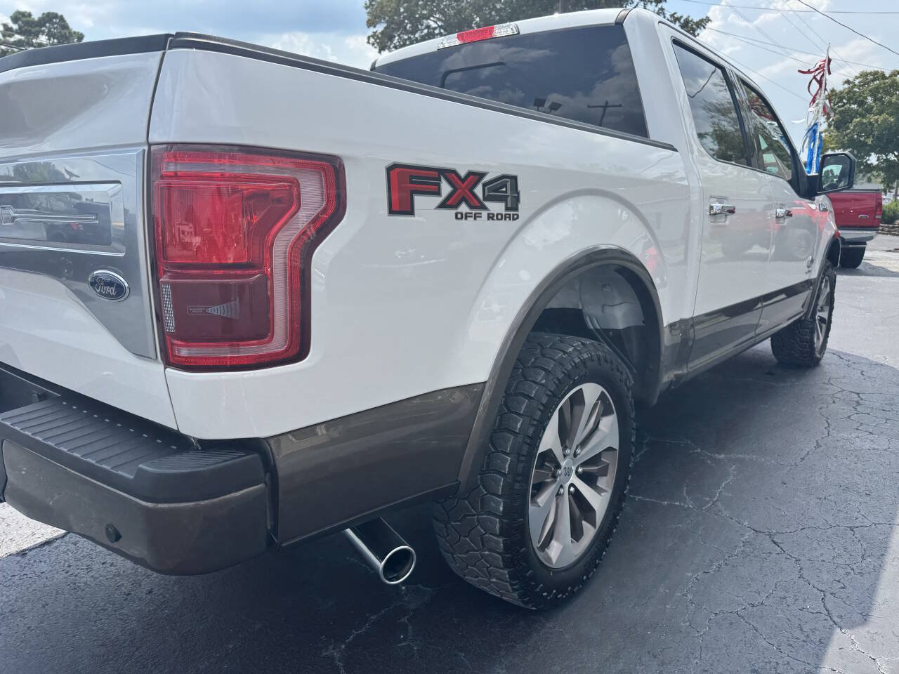 Used 2016 Ford F150 King Ranch w/ Equipment Group 601A Luxury AWD/4WD image 20