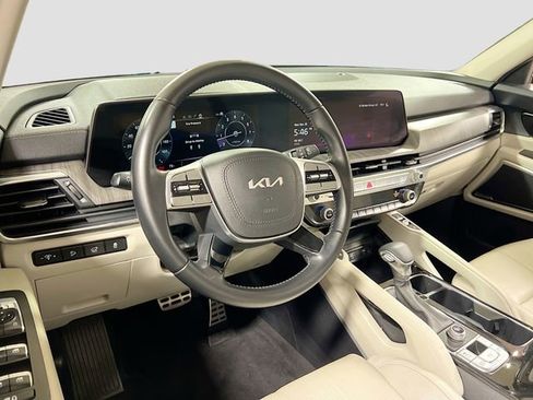 Certified 2023 Kia Telluride SX image 9