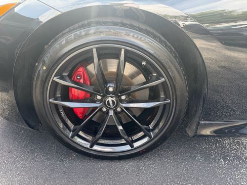 Certified 2025 Nissan Z Performance w/ Floor Mat Package RWD image 9