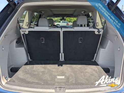 Used 2023 Volkswagen Atlas SEL R-Line AWD/4WD image 13
