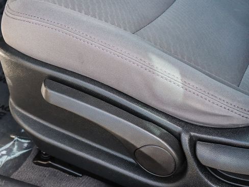 Used 2014 Hyundai Elantra SE image 24