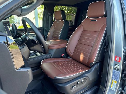 New 2026 GMC Sierra 2500 4x4 Crew Cab Denali Ultimate image 16