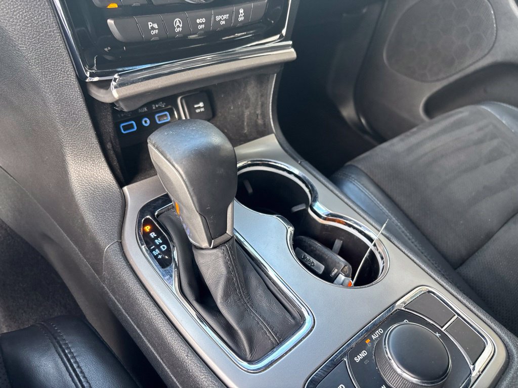 Used 2019 Jeep Grand Cherokee Altitude AWD/4WD image 10