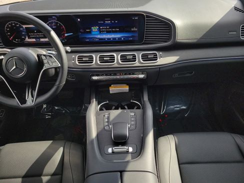 Certified 2025 Mercedes-Benz GLS 450 4MATIC image 13