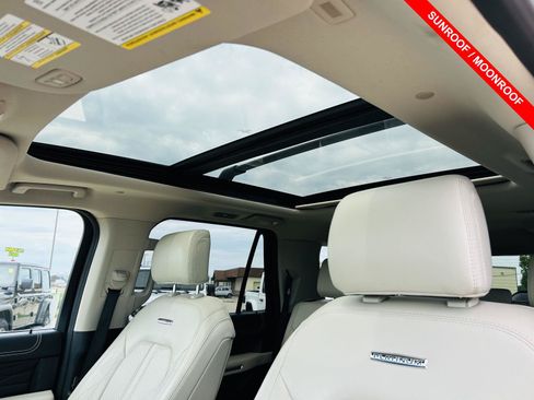 Used 2021 Ford Expedition Max Platinum AWD/4WD image 4