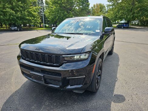 Used 2023 Jeep Grand Cherokee L Limited w/ Black Appearance Package AWD/4WD image 2