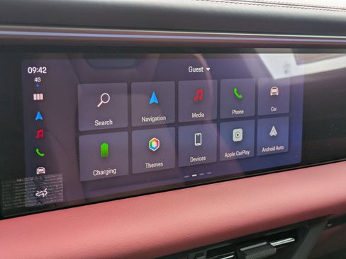 New 2025 Porsche Macan 4 Electric image 17