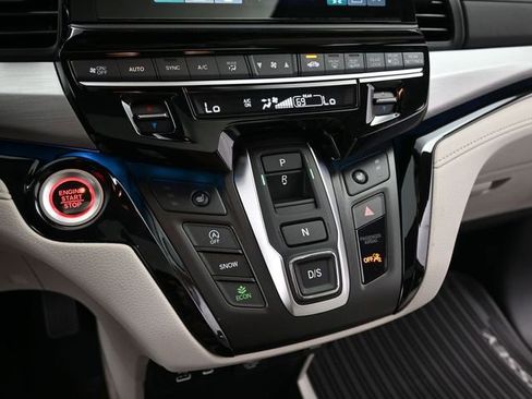 New 2026 Honda Odyssey Touring image 16