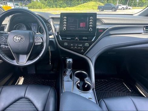Used 2024 Toyota Camry SE FWD image 7