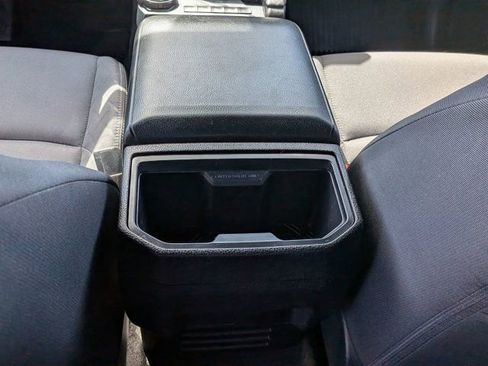 Used 2025 Toyota Tacoma SR5 AWD/4WD image 16