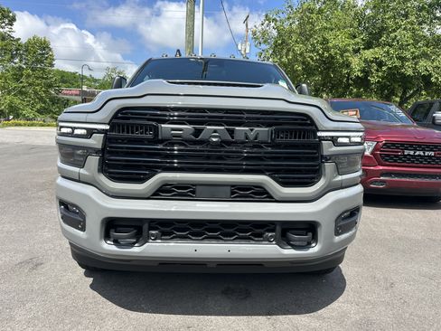 New 2026 RAM 2500 Laramie AWD/4WD image 25
